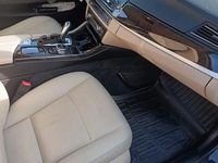 Usata BMW 520 Luxury Line 184 CV (135 kW) 2013 Nero Station wagon