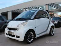 Usata Smart ForTwo Cabrio Passion 71 CV (52 kW) 2011 Bianco past. Cabrio