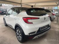 Usata Renault Captur Intens 101 CV (74 kW) 2021 Bianco SUV