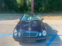 Usata Mercedes CLK320 Elegance 218 CV (160 kW) 2001 Blu Cabrio