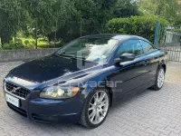 Usata Volvo C70 Summum 179 CV (131 kW) 2008 Bluazzurro Cabrio