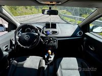 Usata Renault Clio II 75 CV (55 kW) 2010 Bianco Berlina