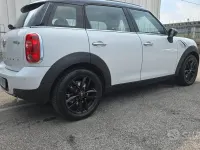 Usata Mini Cooper D Countryman 90 CV (66 kW) 2016 Bianco SUV