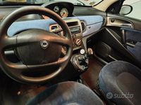 Usata Lancia Ypsilon 60 CV (44 kW) 2003 Grigio Utilitaria