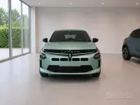 Usata Lancia Ypsilon 114 kW (156 CV) 2024 Verde Utilitaria