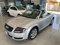 Usata Audi TT Roadster 179 CV (131 kW) 2003 Argento Cabrio