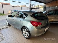 Usata Opel Astra S 110 CV (80 kW) 2015 Blu Berlina