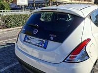 Usata Lancia Ypsilon Gold 69 CV (50 kW) 2023 Bianco Utilitaria