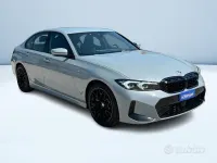 Usata BMW 330 M Sport 286 CV (210 kW) 2024 Grigio metallizzato Berlina