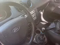 Usata Ford Fiesta 75 CV (55 kW) 2005 Grigio Utilitaria