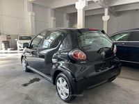 Usata Toyota Aygo 68 CV (50 kW) 2009 Nero Utilitaria
