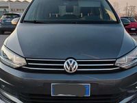 Usata VW Touran Executive 116 CV (85 kW) 2018 Grigio Monovolume