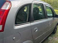 Usata Opel Meriva 101 CV (74 kW) 2004 Grigio Monovolume