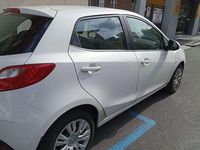Usata Mazda 2 72 CV (52 kW) 2010 Bianco Berlina