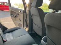 Usata Ford Focus 110 CV (80 kW) 2010 Grigio Station wagon