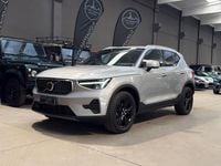 Usata Volvo XC40 Plus 163 CV (119 kW) 2022 Argento metallizzato SUV