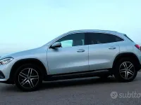 Usata Mercedes GLA200 150 CV (110 kW) 2021 Grigio SUV