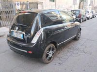 Usata Lancia Ypsilon 75 CV (55 kW) 2011 Nero Utilitaria