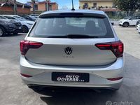 Usata VW Polo Style 95 CV (69 kW) 2023 Grigio Utilitaria