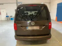 Usata VW Caddy Maxi Comfortline 110 CV (80 kW) 2018 Grigio Monovolume