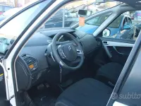Usata Citroën Grand C4 Picasso Seduction 112 CV (82 kW) 2010 Bianco Monovolume