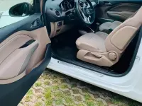 Usado Opel Adam 87 CV (63 kW) 2015 Blanco Utilitario
