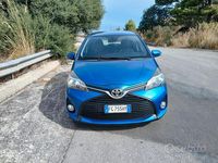 Usata Toyota Yaris 69 CV (50 kW) 2017 Blu Berlina