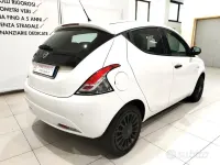 Usata Lancia Ypsilon 69 CV (50 kW) 2017 Bianco Utilitaria