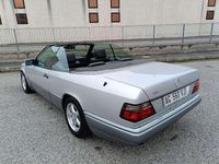 Usata Mercedes E200 136 CV (100 kW) 1995 Cabrio