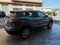 Usata Nissan Qashqai N-Vision 110 CV (80 kW) 2016 Grigio SUV