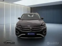 Usata VW T-Roc Style 150 CV (110 kW) 2023 Nero SUV