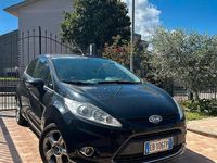 Usata Ford Fiesta Titanium 97 CV (71 kW) 2010 Nero Utilitaria