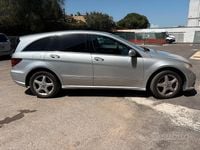 Begagnad Mercedes R320 224 HK (164 kW) 2009 Grå Minibuss