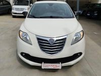 Usata Lancia Ypsilon S 95 CV (69 kW) 2015 Bianco pastello Utilitaria