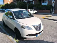 Usata Lancia Ypsilon 85 CV (62 kW) 2014 Bianco Utilitaria