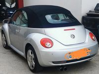 Usata VW New Beetle 105 CV (77 kW) 2006 Grigio Utilitaria