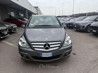 Usata Mercedes B180 109 CV (80 kW) 2011 Grigio Monovolume