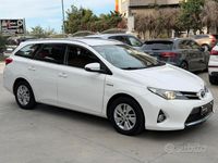 Usata Toyota Auris Active 99 CV (72 kW) 2014 Bianco Berlina