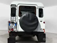 Usado Land Rover Defender 122 HP (89 kW) 2012 Branco Carrinha