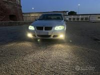 Begagnad BMW 320 163 HK (119 kW) 2005 Grå Sedan