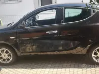 Usata Lancia Ypsilon 69 CV (50 kW) 2016 Nero Utilitaria