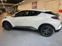 Usata Toyota C-HR Lounge 98 CV (72 kW) 2017 Bianco perla SUV