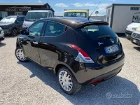 Usata Lancia Ypsilon 69 CV (50 kW) 2013 Marrone Utilitaria