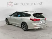 Usata Ford Focus ST-Line 116 CV (85 kW) 2023 Grigio Station wagon