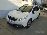 Usata Peugeot 2008 Active 99 CV (72 kW) 2016 Bianco SUV