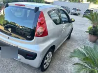 Usata Peugeot 107 68 CV (50 kW) 2010 Grigio Utilitaria