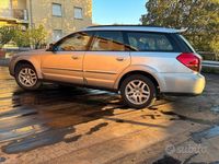 Usata Subaru Outback 150 CV (110 kW) 2005 Grigio Berlina