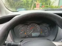 Begagnad Toyota Yaris Hybrid Cool 73 HK (53 kW) 2017 Röd Sedan