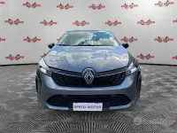 Begagnad Renault Clio V Evolution 91 HK (66 kW) 2025 Grå Sedan