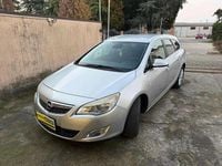 Usata Opel Astra Cosmo 110 CV (80 kW) 2011 Grigio Station wagon